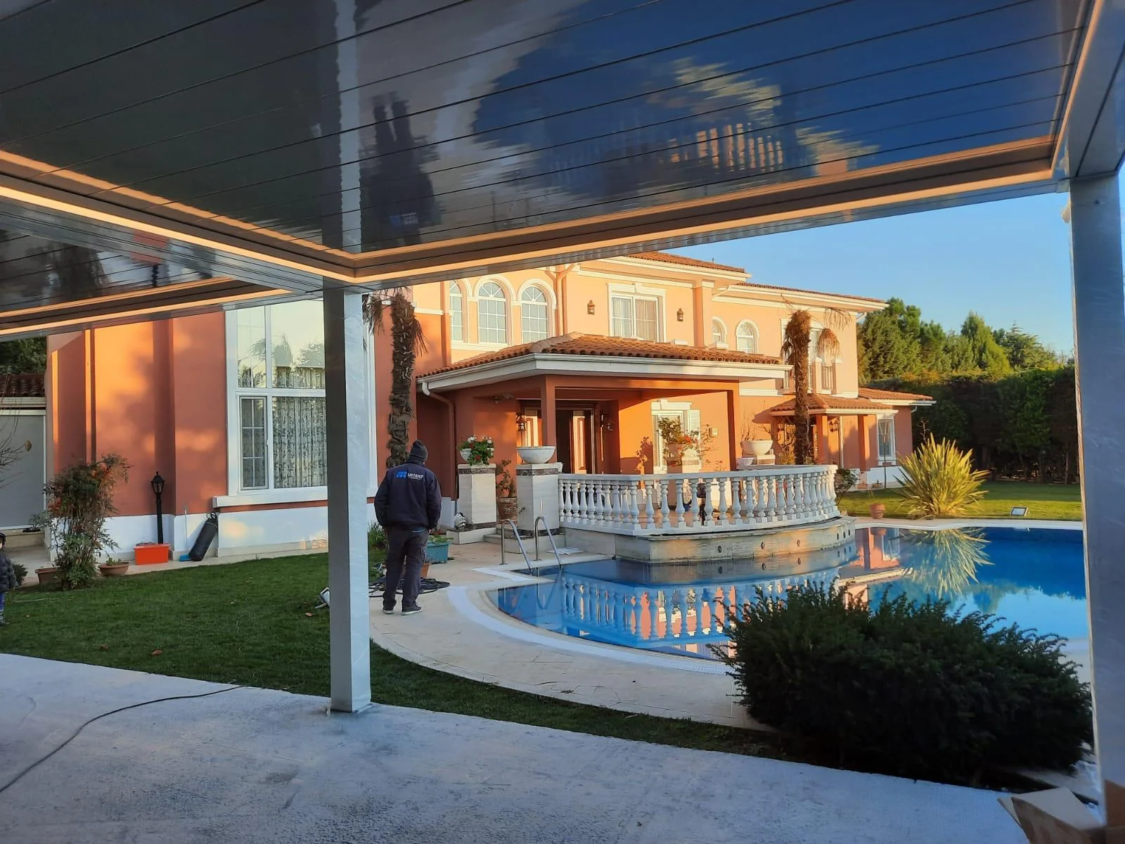 Ley de Propiedad Horizontal: cómo instalar una pérgola en comunidad de propietarios